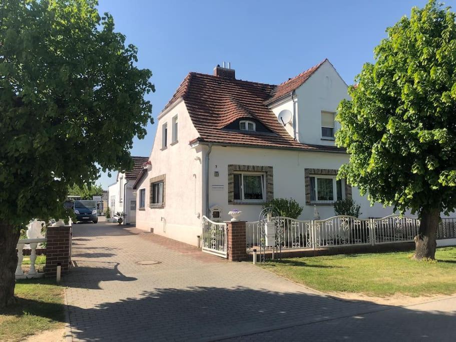 Cozy Unterkunft Im Spreewald Nahe Tropical Islands Golßen Εξωτερικό φωτογραφία